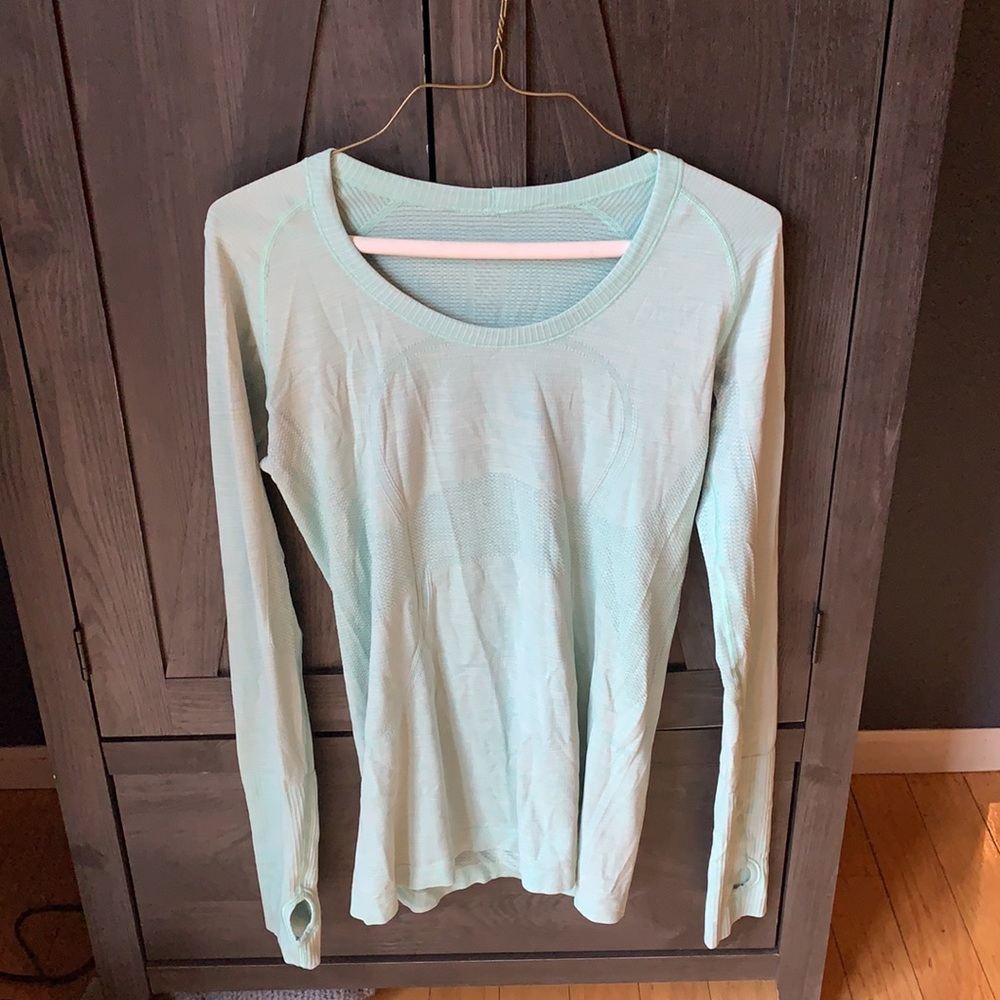 Lululemon athleta long sleeve top